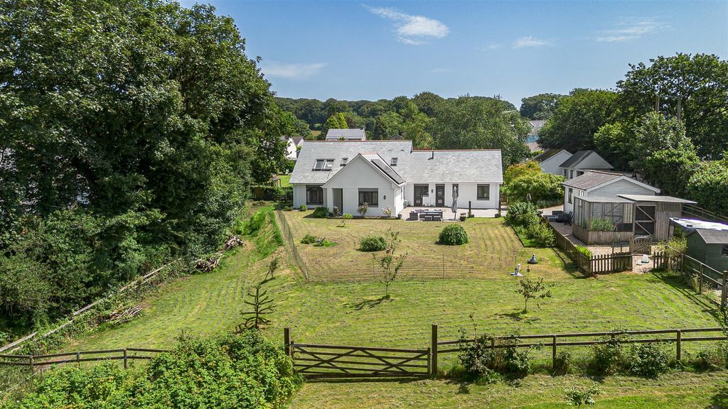 Property photo 1 of 51