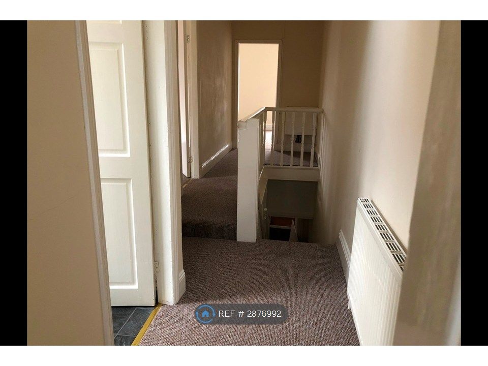 Property photo 2 of 5 Landing