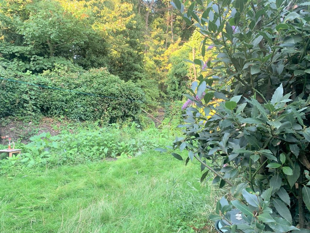 Property photo 1 of 5