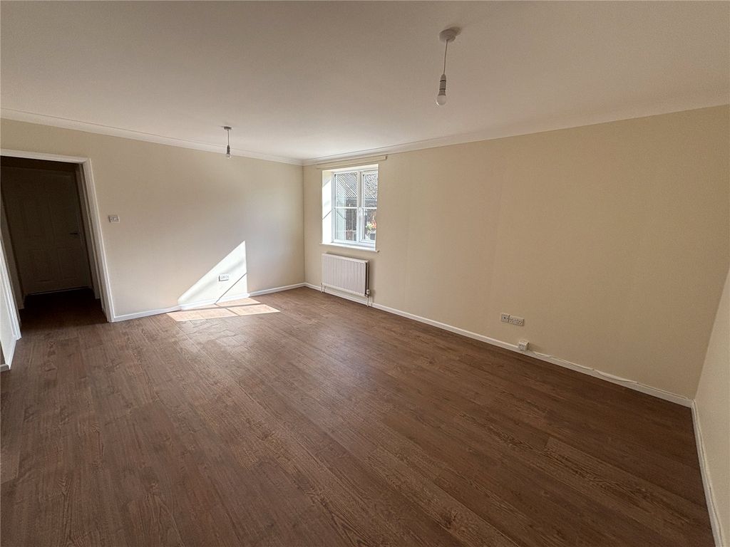 Property photo 3 of 5 Picture No. 15