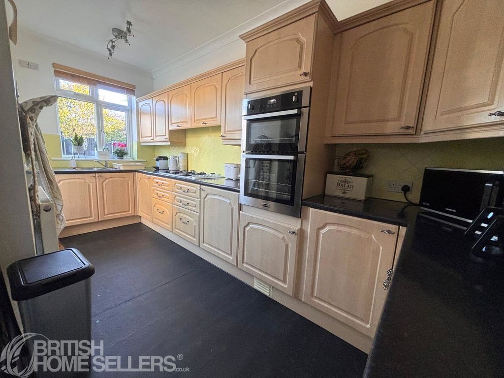 Property photo 2 of 21 Picture No. 05