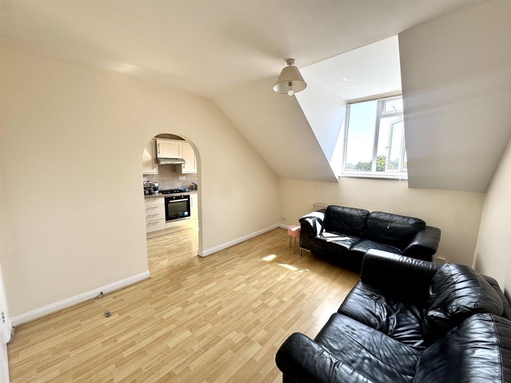 Property photo 3 of 9 Img_5930.Jpg