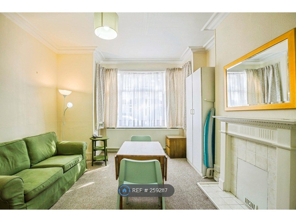 Property photo 2 of 22