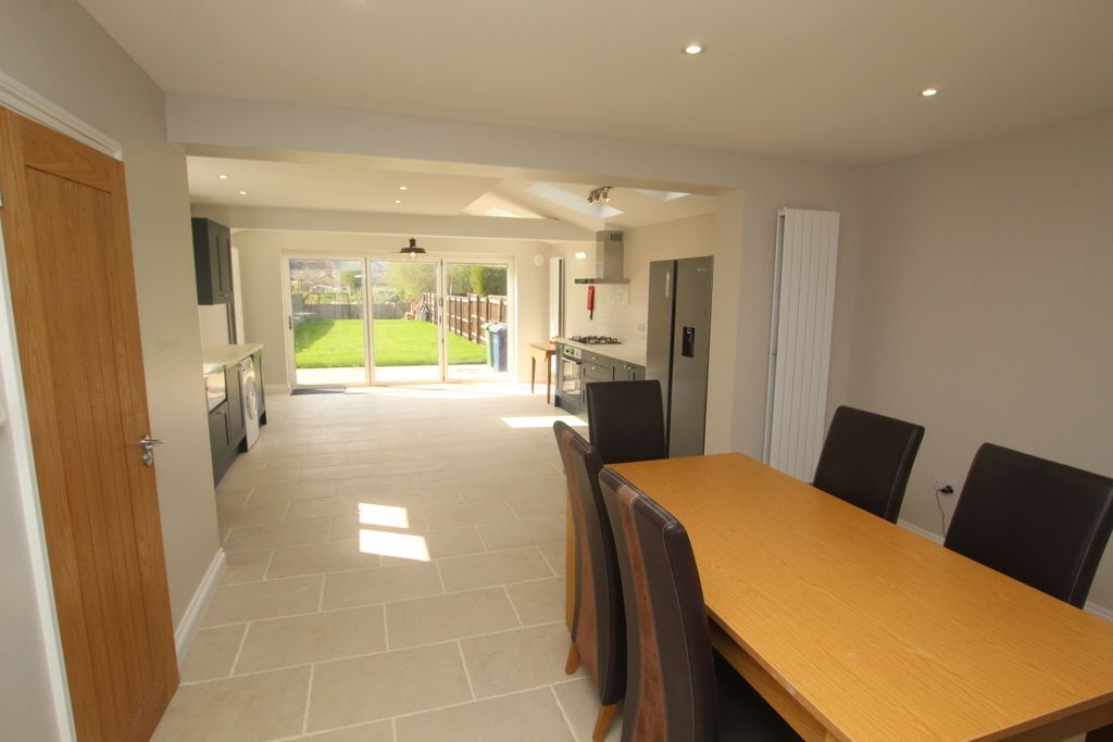 Property photo 3 of 15 Kitchen/Diner