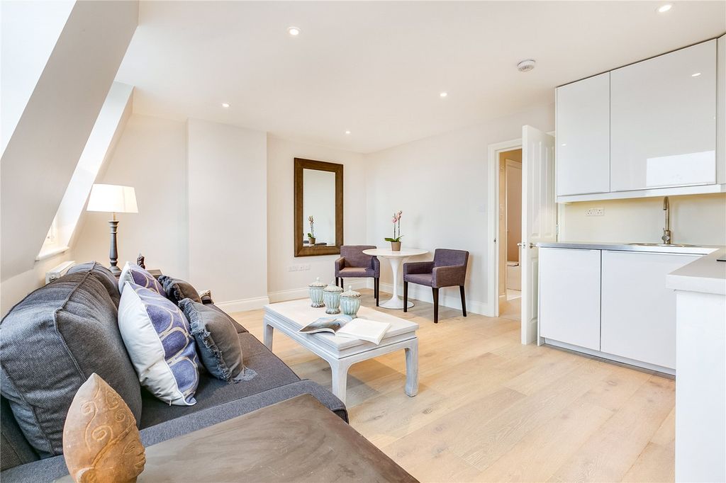 Property photo 1 of 5