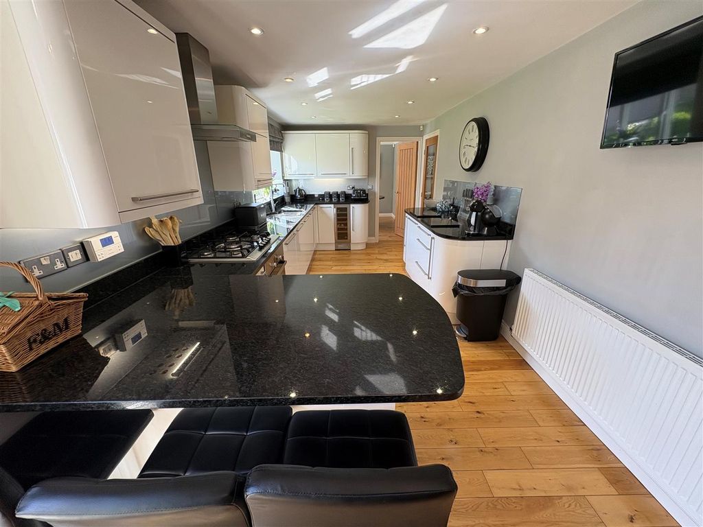 Additional image 11 of 4 bed detached house for saleHorton Street, Heckmondwike WF16