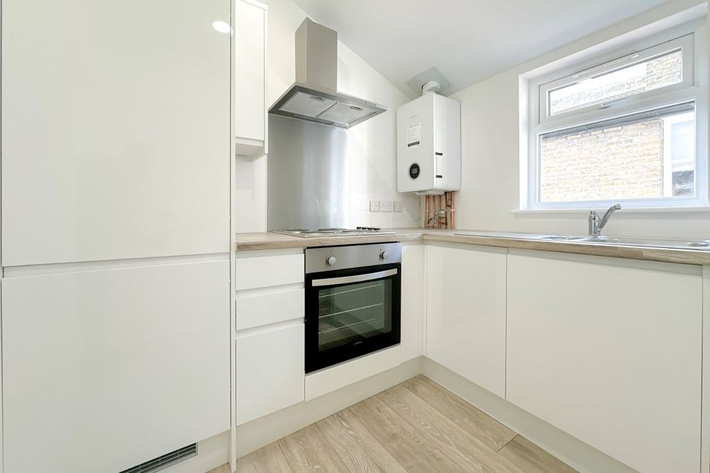 Property photo 1 of 10 Picture No. 06