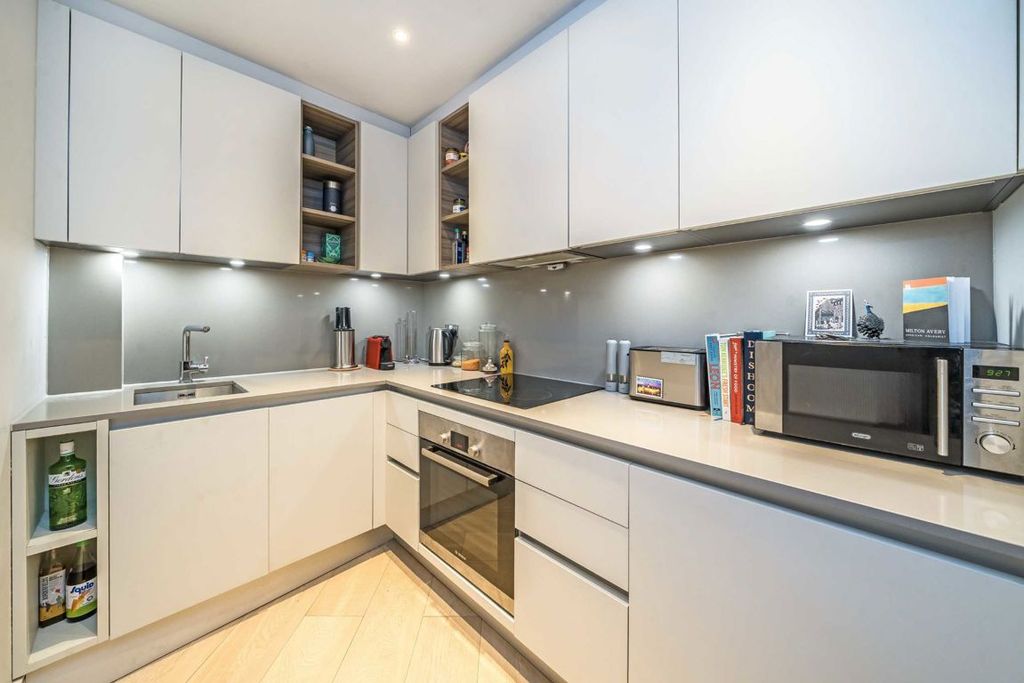 Property photo 3 of 5