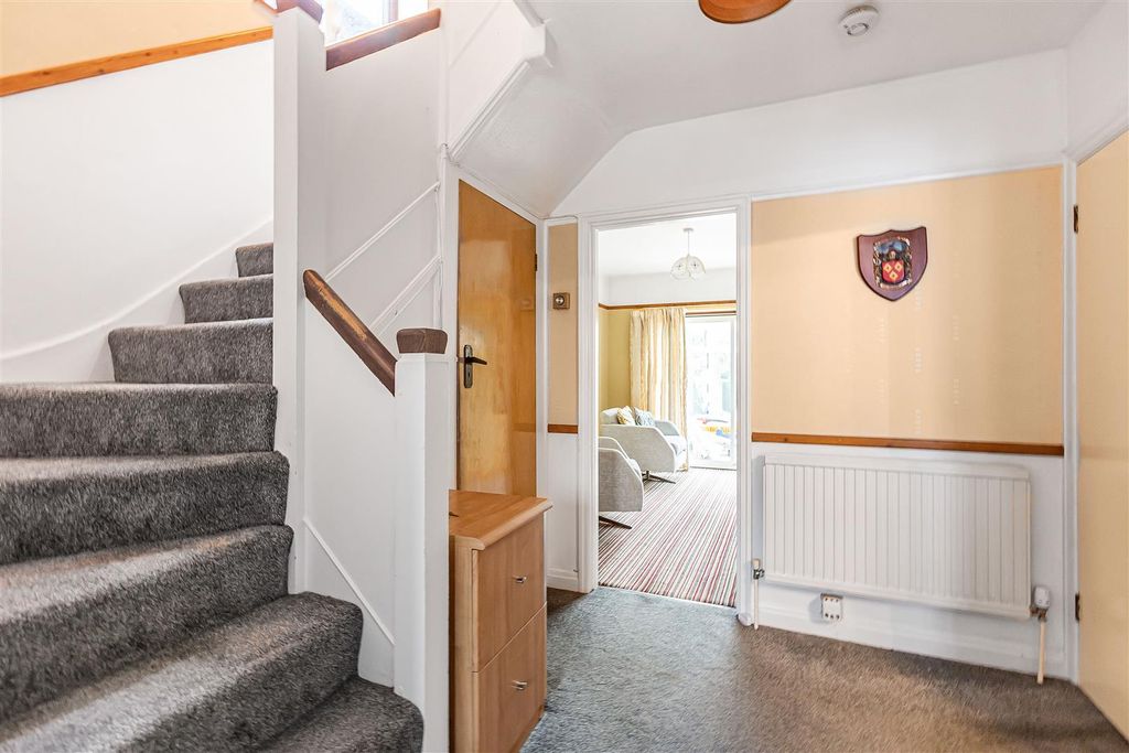 Property photo 3 of 26 30_71870.Jpg