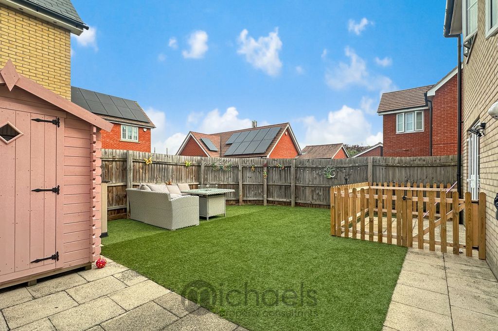 Property photo 2 of 17