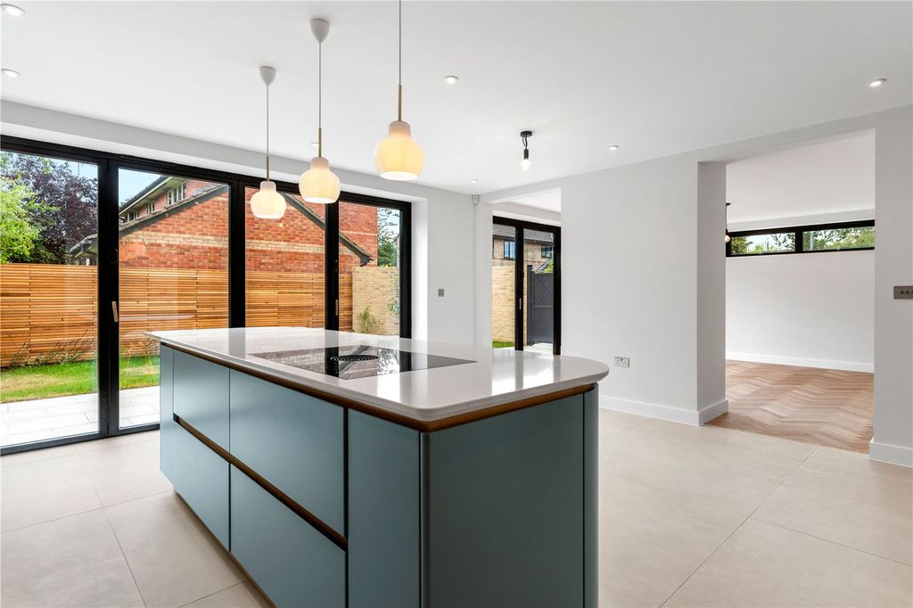 Property photo 2 of 19 Picture No. 41