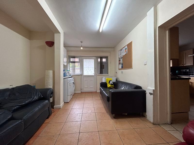 Property photo 2 of 11 Photo 4