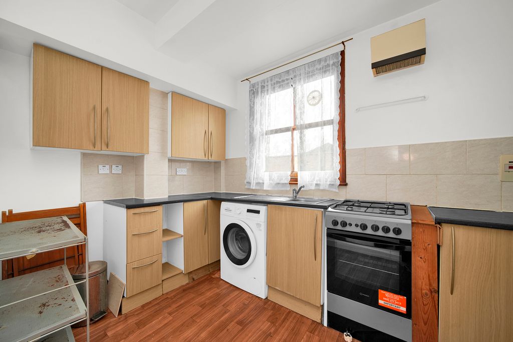 Property photo 3 of 7 Picture No. 19