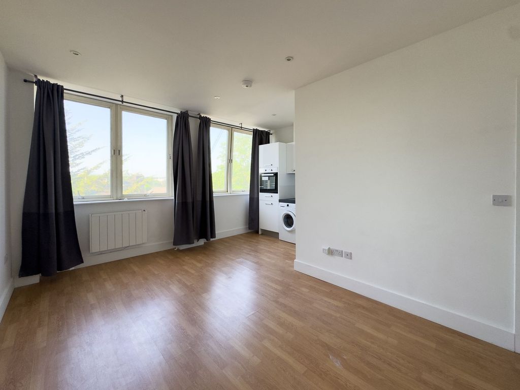 Property photo 2 of 7