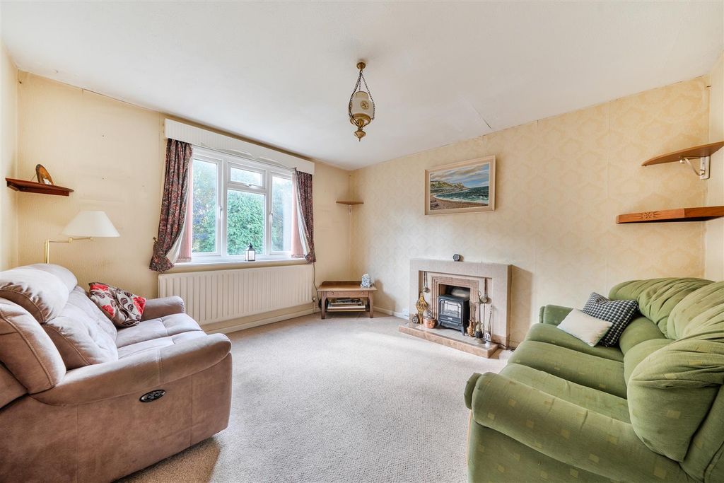 Property photo 2 of 14 Sitting Room