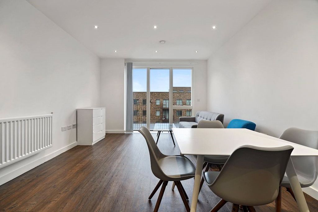 Property photo 2 of 11 Picture No. 39