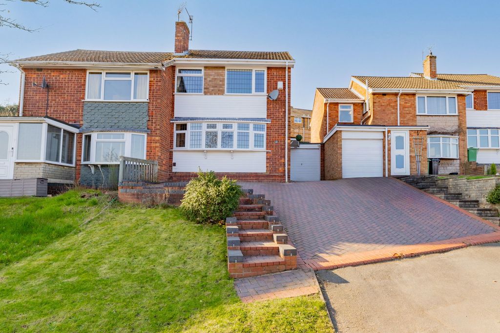 Property photo 1 of 27