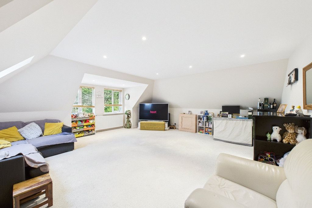 Property photo 2 of 10 Picture No. 13