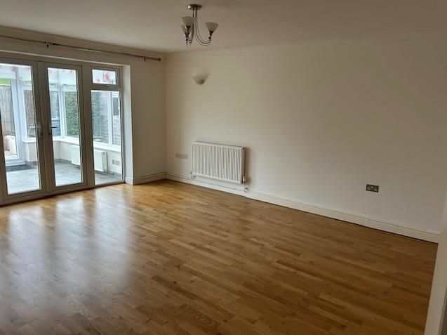 Property photo 3 of 14 Reception