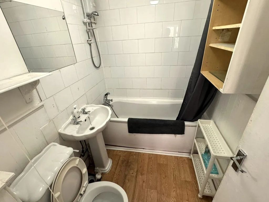 Property photo 2 of 8 Gallery