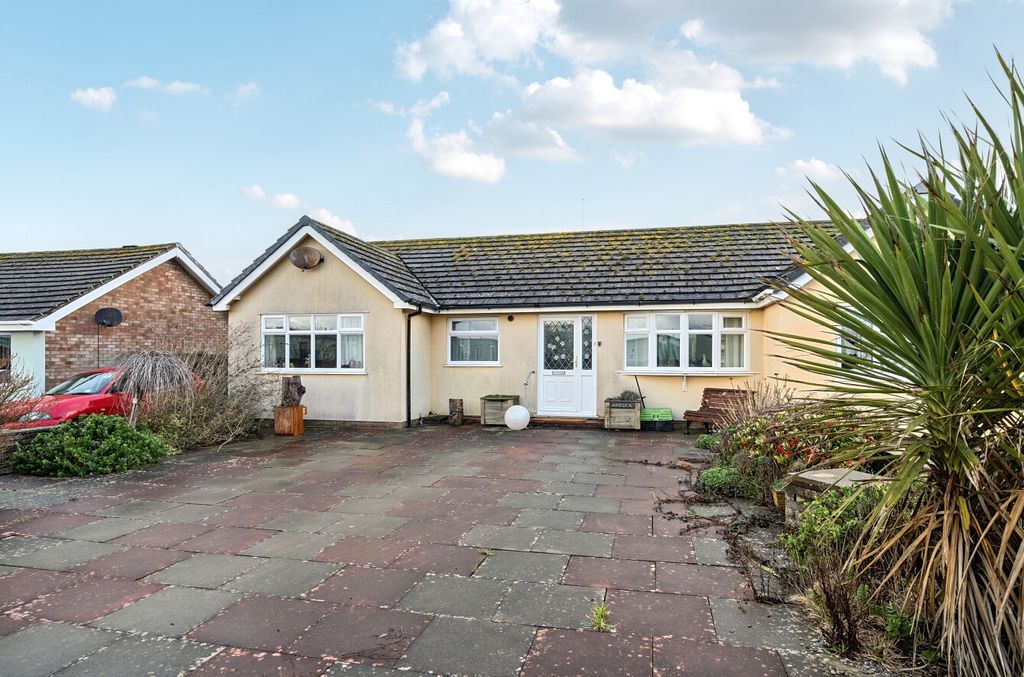 Property photo 1 of 20 1401895-20-697259...