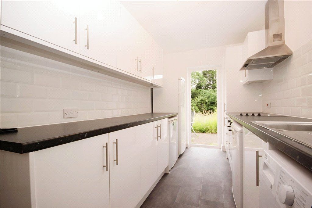 Property photo 2 of 9 Kitchen