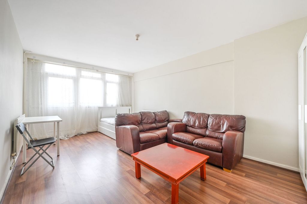 Property photo 2 of 7