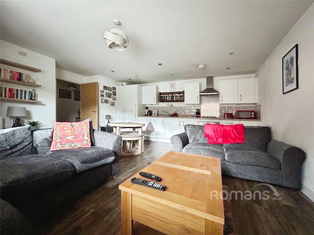 Property photo 2 of 8 Picture No. 04