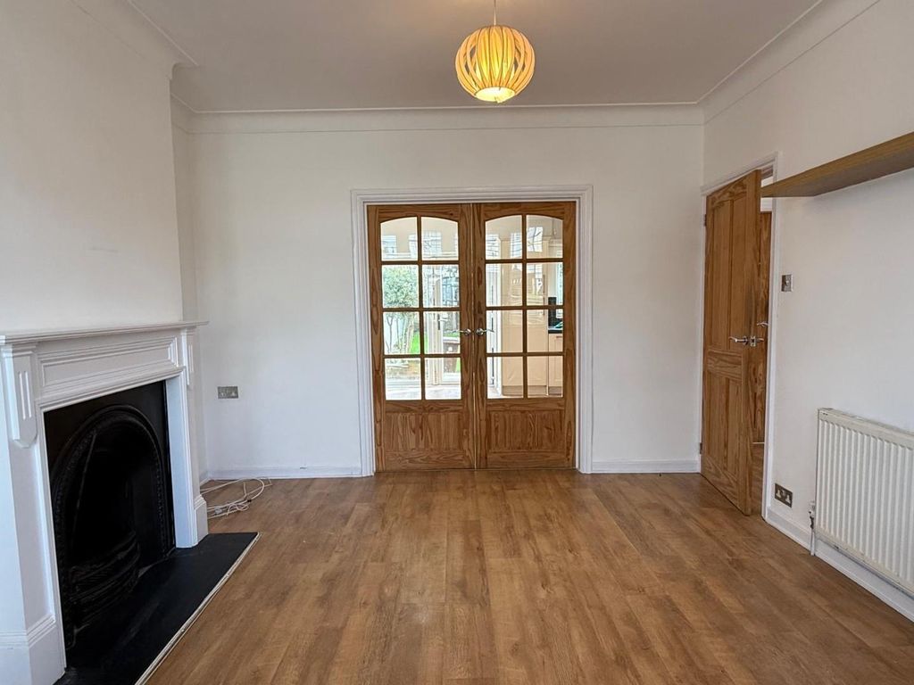 Property photo 3 of 10 35677193-722F-4c3E-9354-021d089B1c5B.Jpg