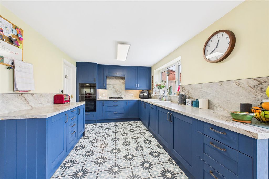 Property photo 2 of 23 Kitchen Diner