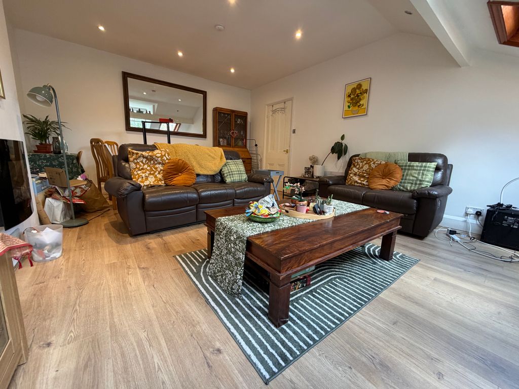 Property photo 1 of 10 Image