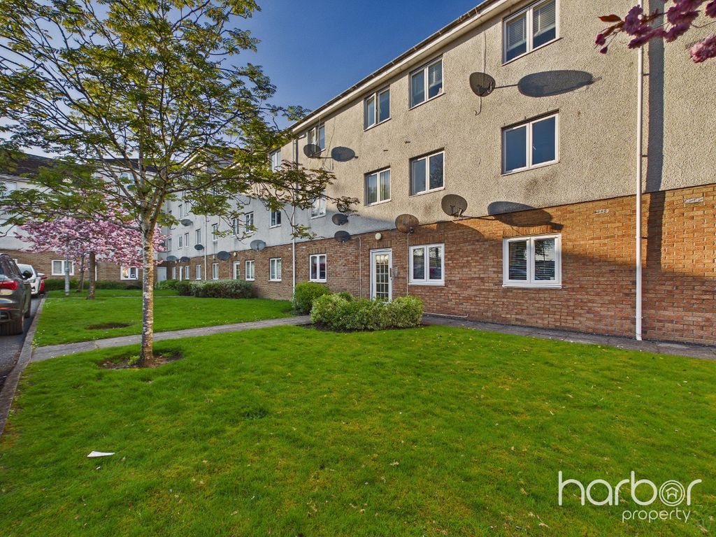 Property photo 1 of 14 4930770