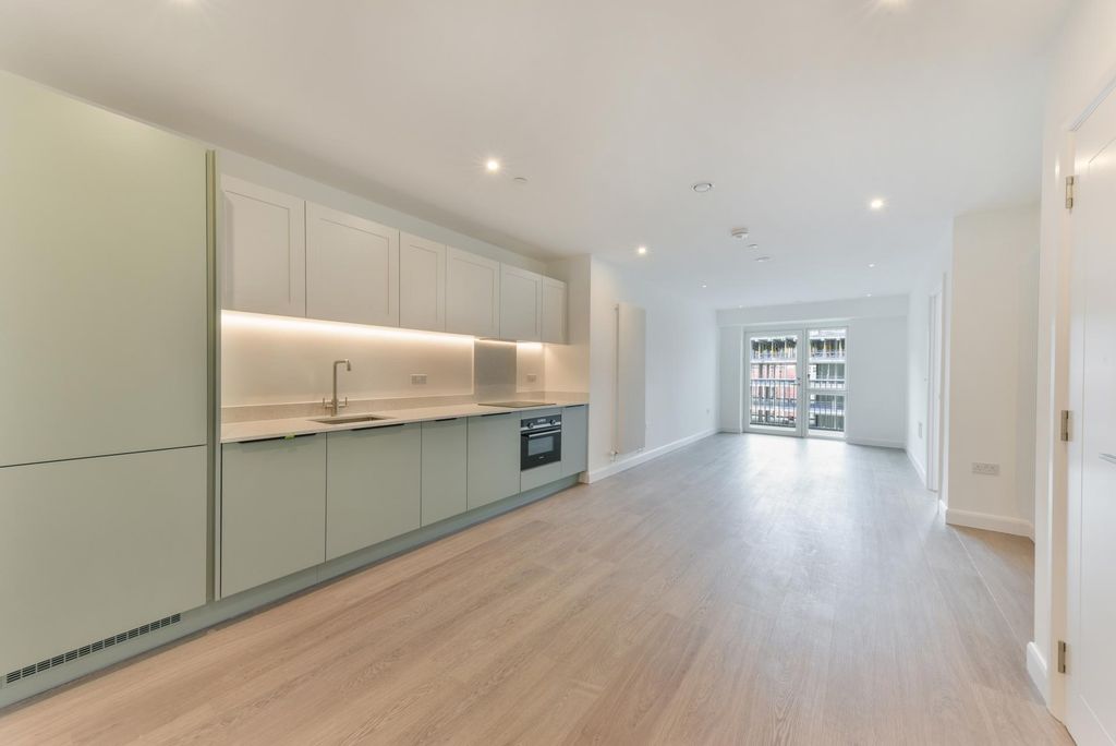 Property photo 1 of 5