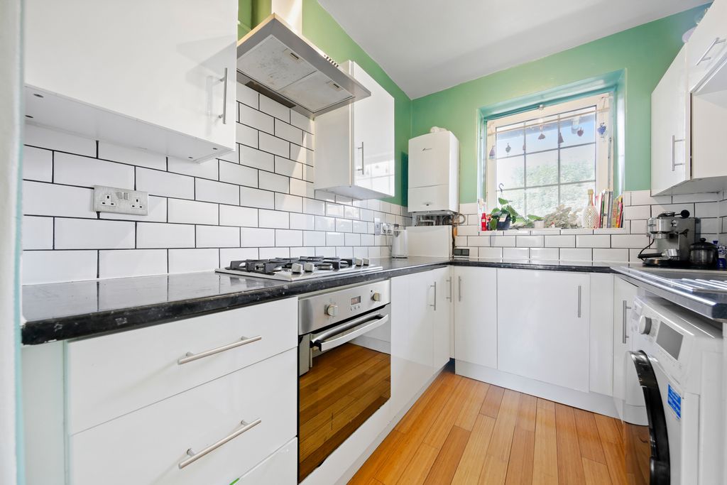 Property photo 2 of 12 Picture No. 02