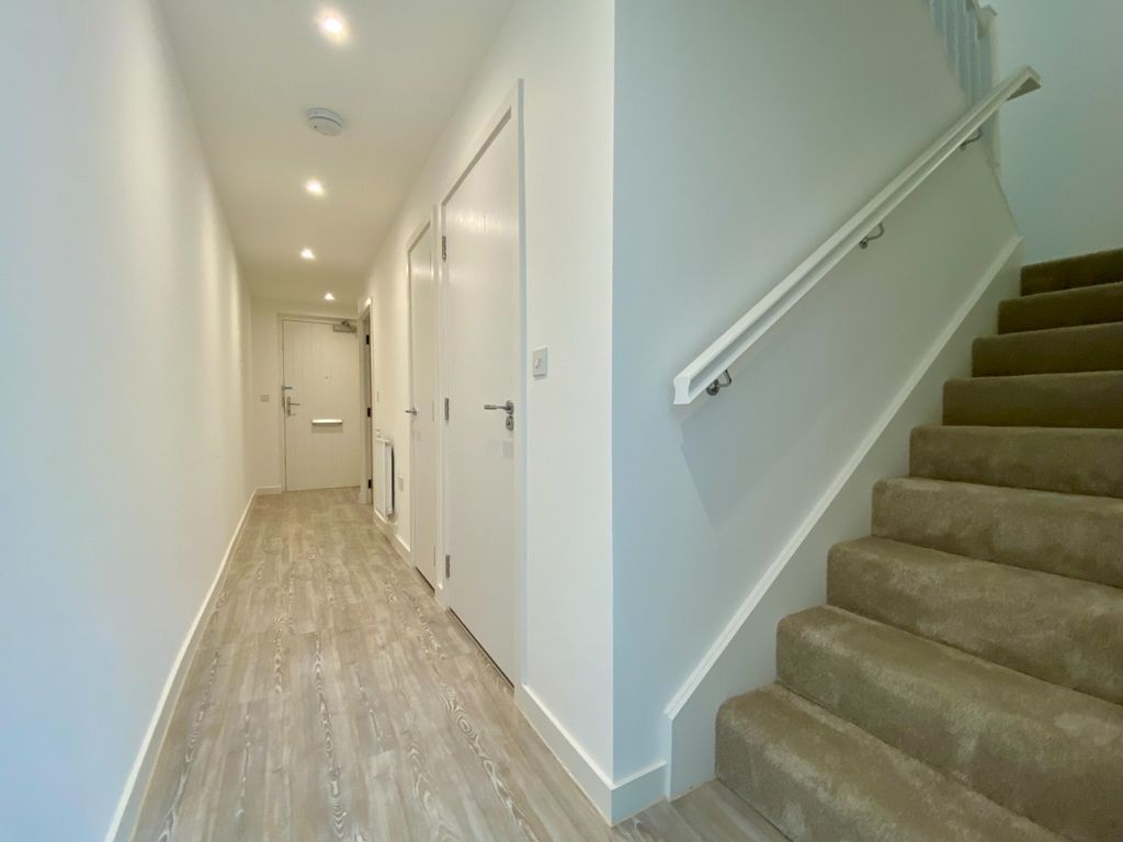 Property photo 3 of 10 4913103