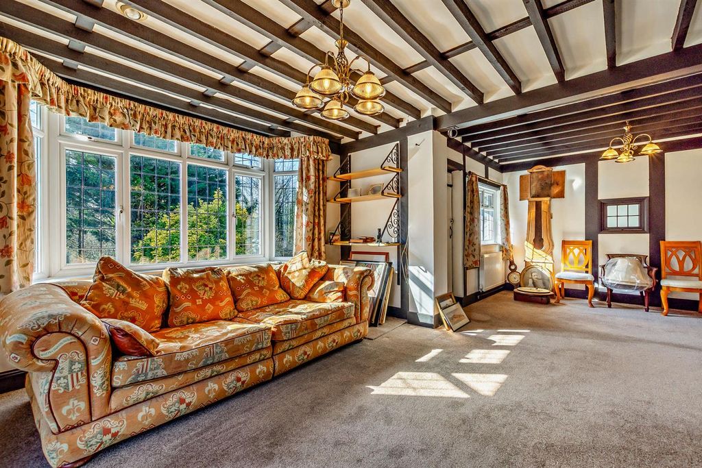 Property photo 2 of 29 8680383-Interior08-800.Jpg