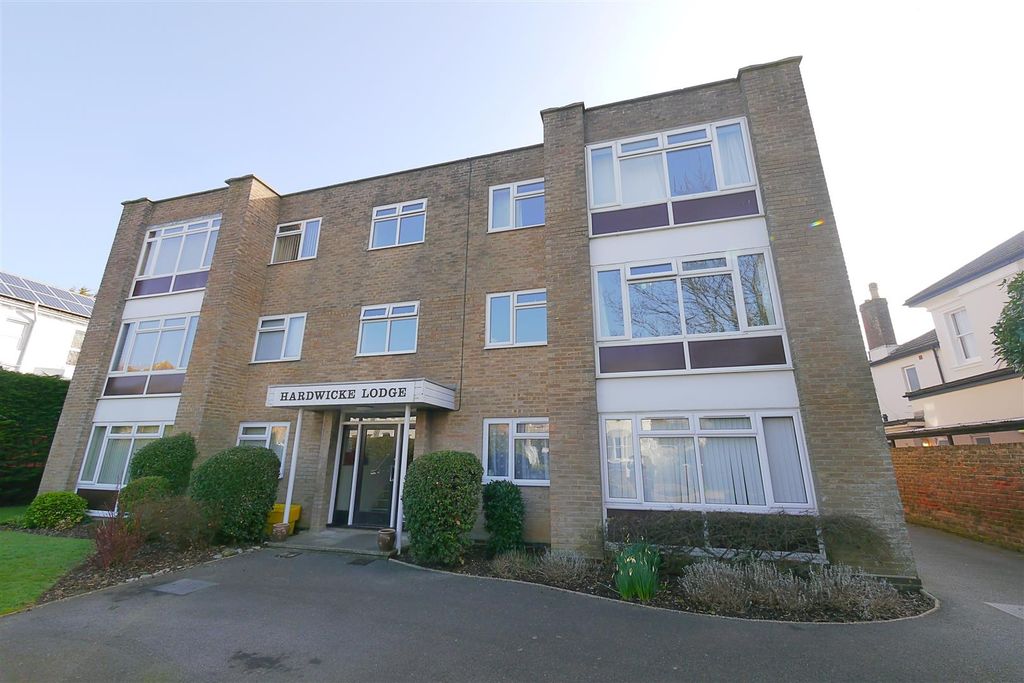 Property photo 1 of 6