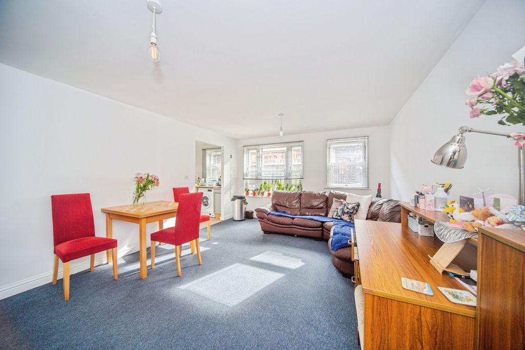 Property photo 2 of 13 Pbox-Img.Jpg
