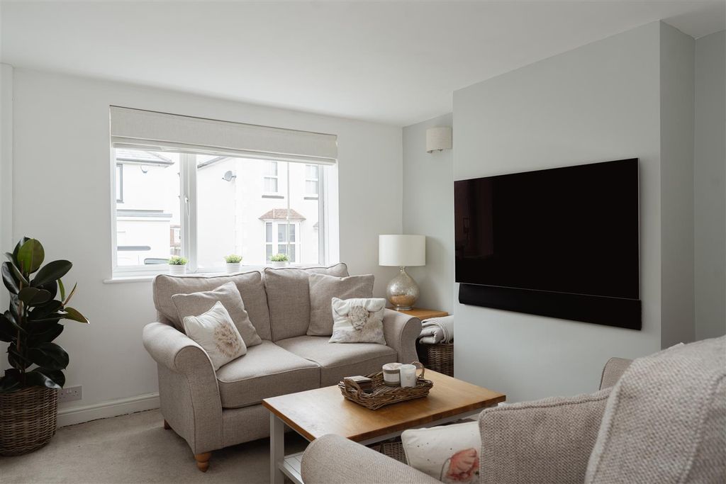 Property photo 1 of 15 4.Jpg