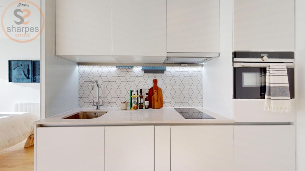 Property photo 2 of 20 2