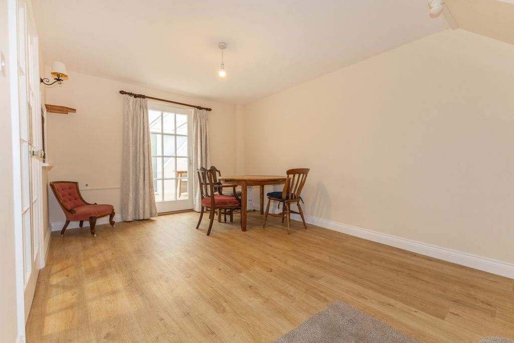 Property photo 3 of 13 Picture No. 23