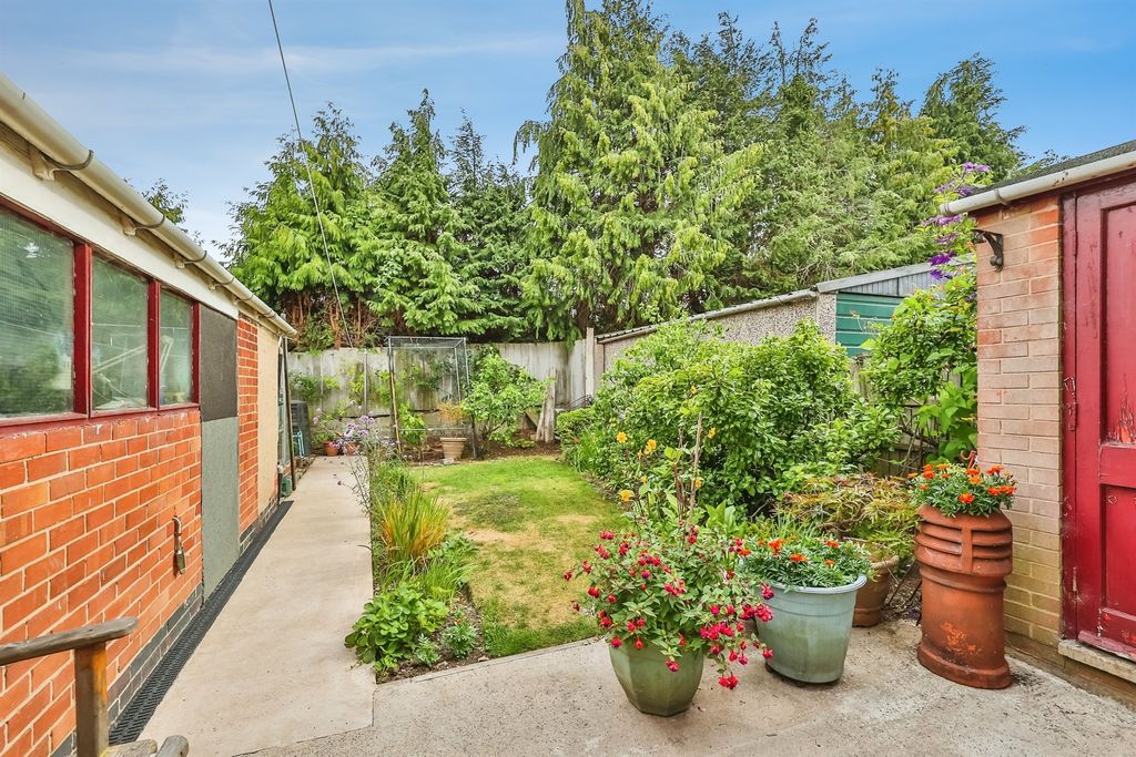 Property photo 2 of 19