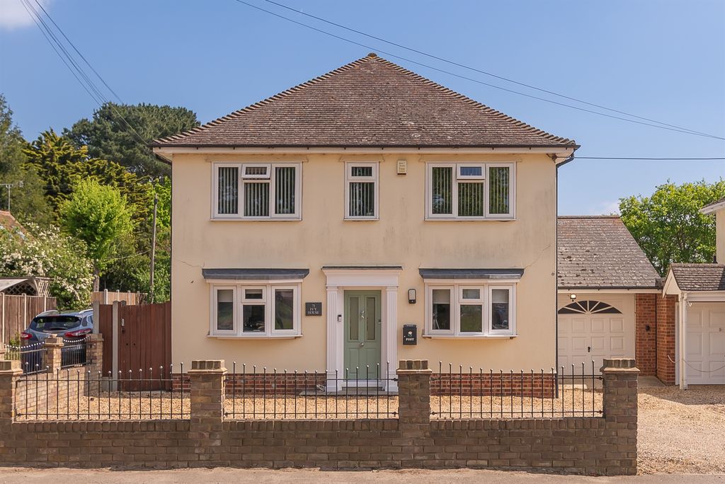 Property photo 1 of 18 Front