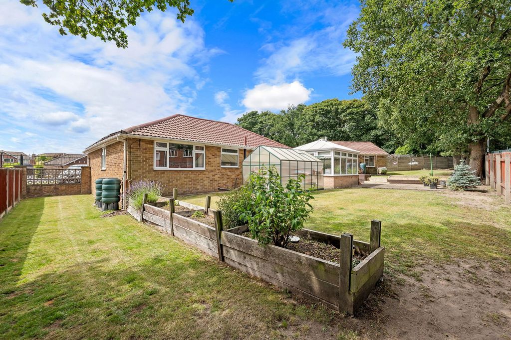 Property photo 1 of 26