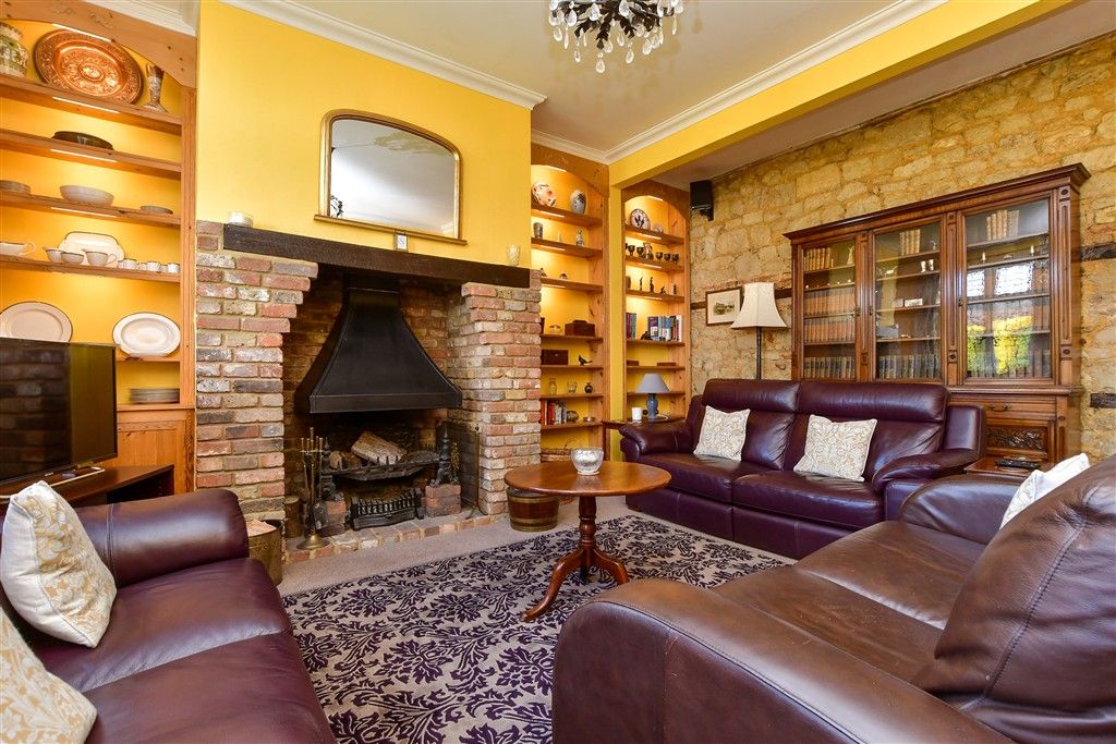 Property photo 3 of 20 Sitting Room