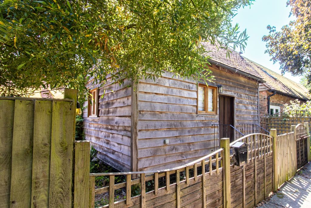 Property photo 1 of 15 Img_8522