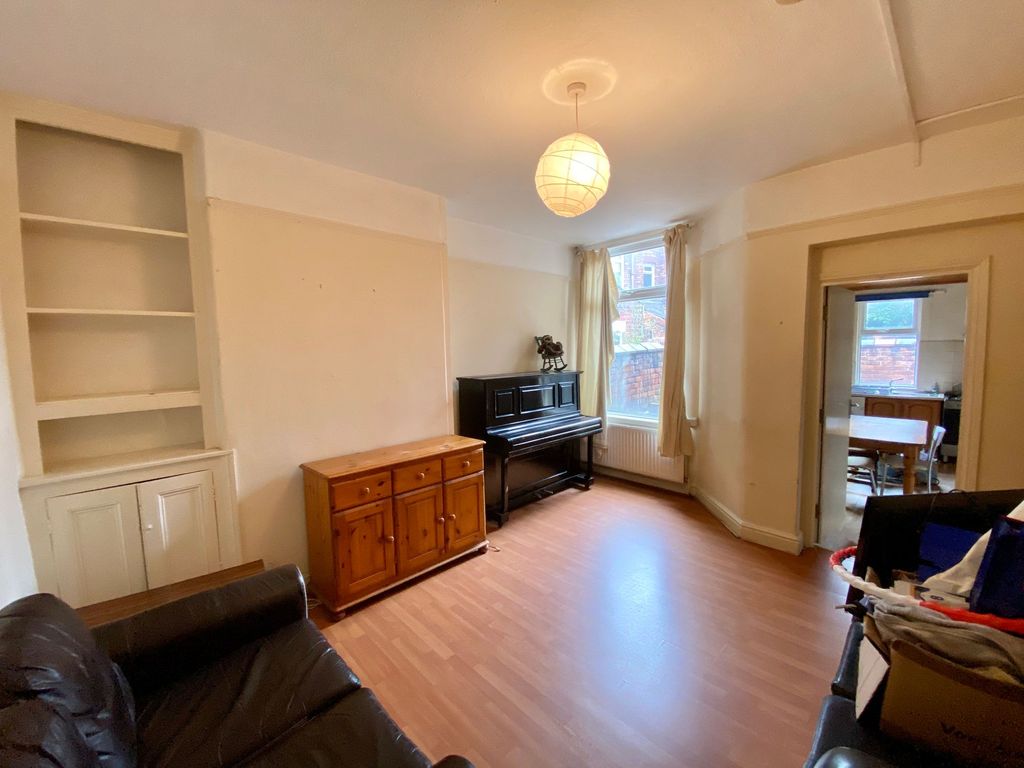 Property photo 2 of 8