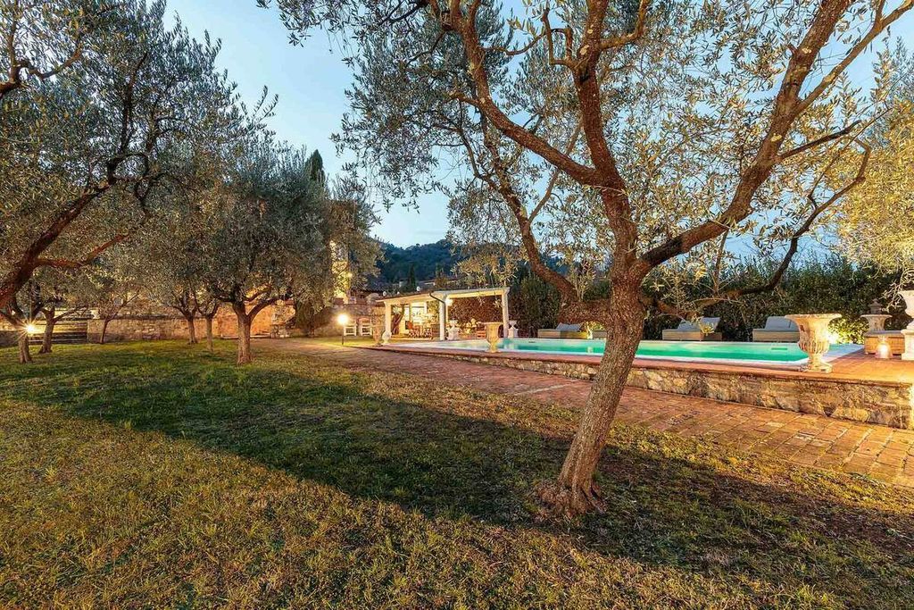 Property photo 3 of 28