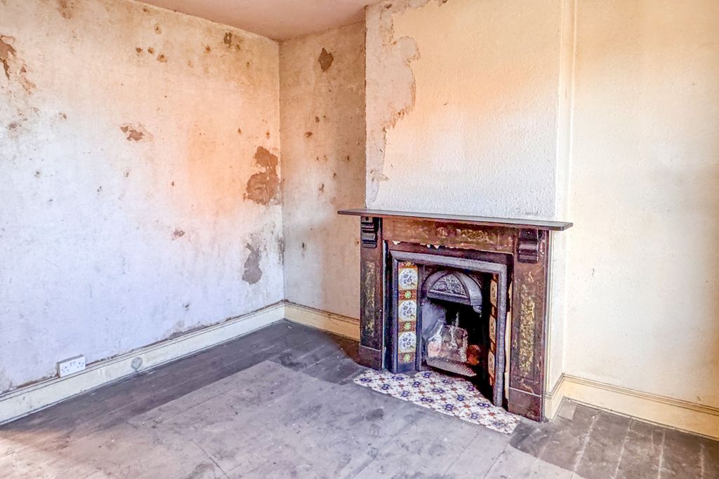 Property photo 3 of 16 18 Nether Road, Ecclesfield, Sheffield, South Yorkshire, S35 9Xt