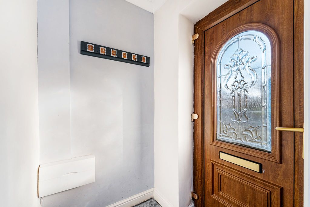 Property photo 3 of 26 Photograph 3